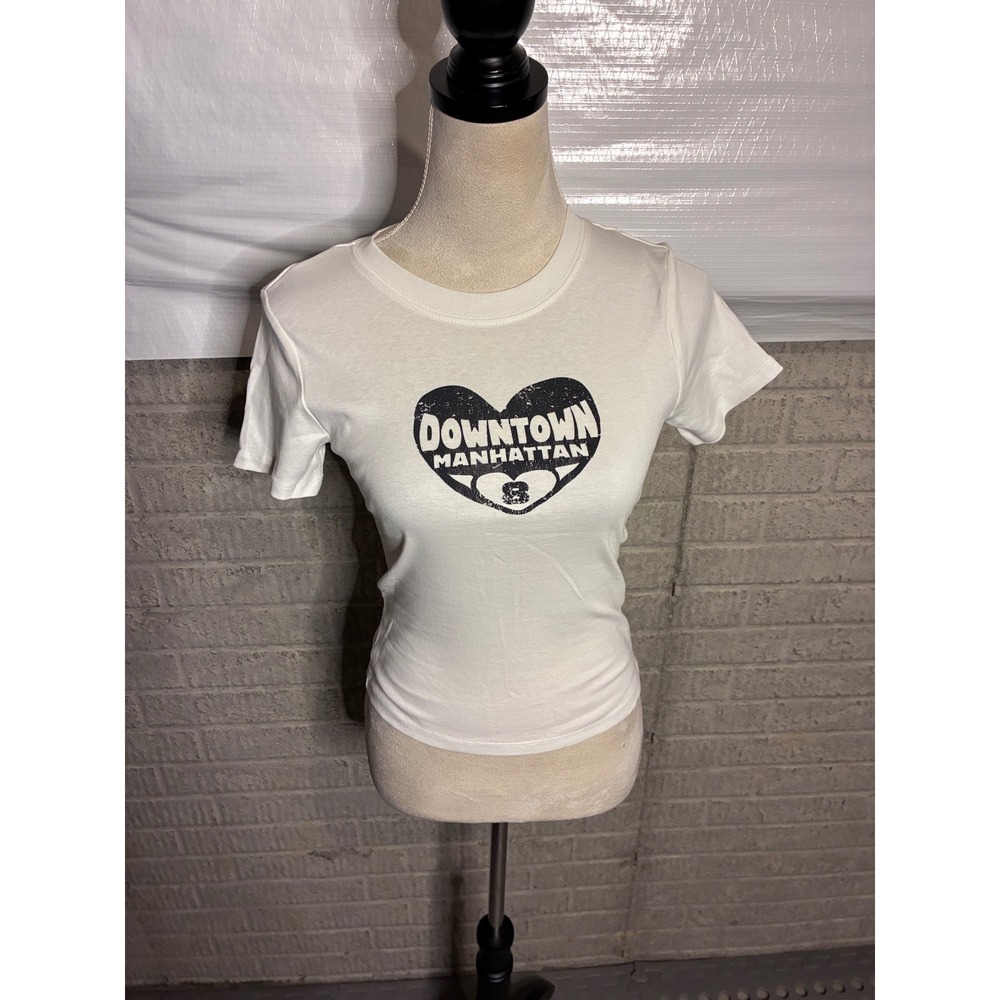 H&M Downtown Manhattan Heart Graphic Baby Tee Off White Small NWT